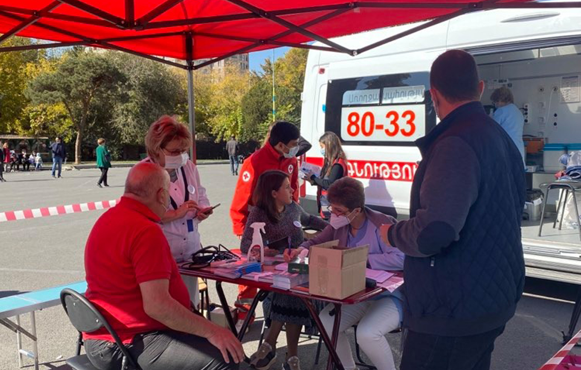 В Армении начали кампанию по вакцинации при поддержке Центра PAS и Глобального фонда